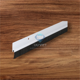 Chổi đệm, Ron che bụi dạng chổi cửa tự chế, để bắt vít