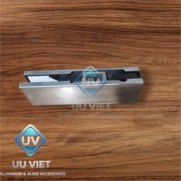 KẸP KÍNH DƯỚI VICKINI